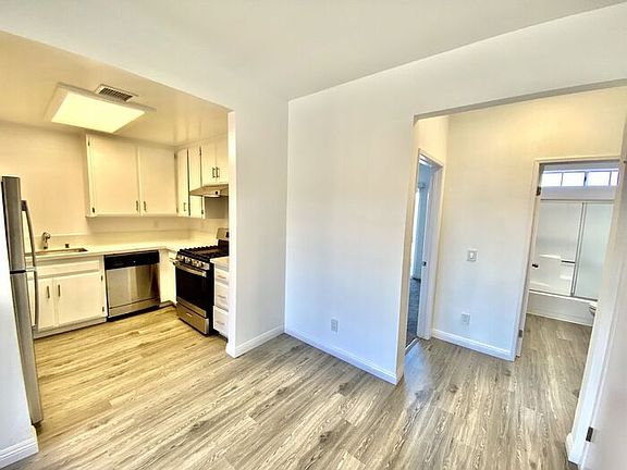 4th image of 1122 W 166th St #2