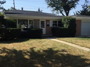 7609 Beckwith Rd, Morton Grove, IL 60053