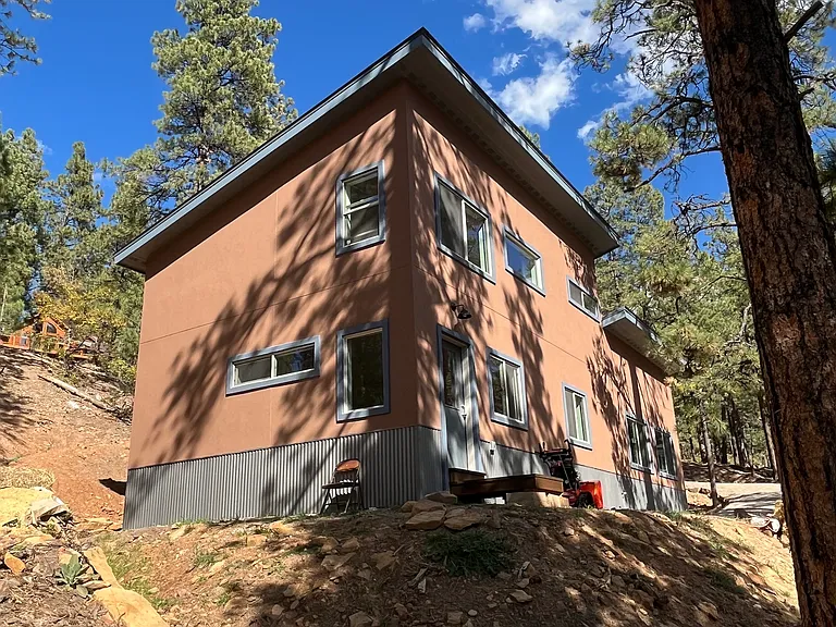 404 Antelope Dr — Photo 3