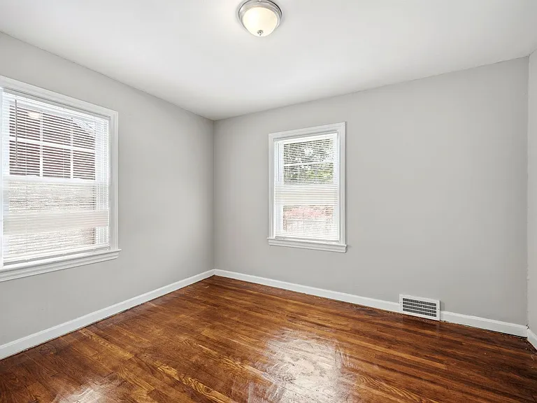 3889 Grenville Rd — Photo 23