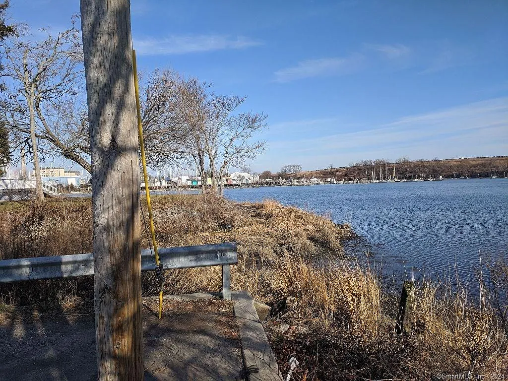 2 bed, 1.5 bath, 1310 sqft, $2,775 — Photo 3