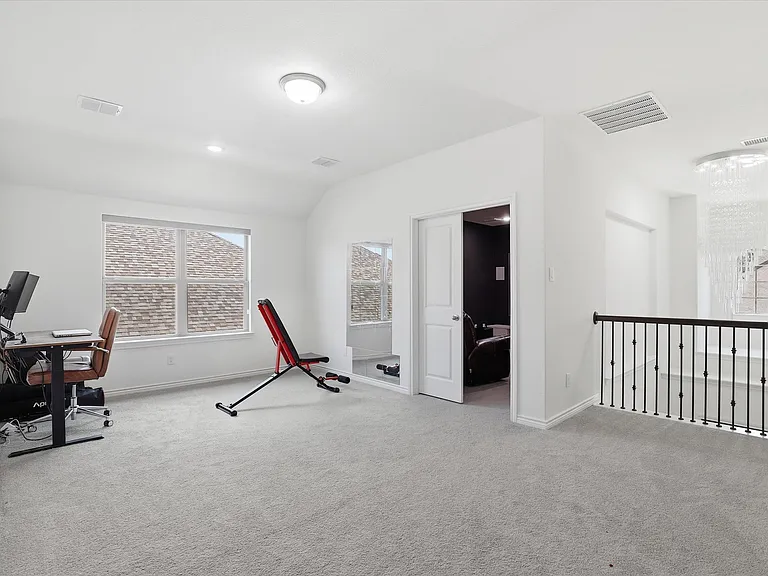 509 Cedarwood St — Photo 8