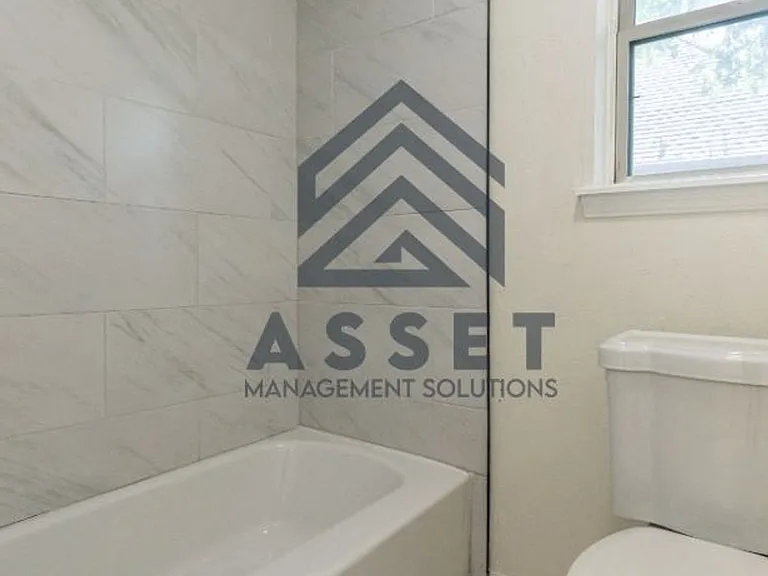 801 Cogswell Cir — Photo 29