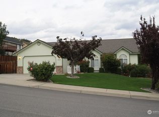 1910 Hideaway Pl, Wenatchee, WA 98801