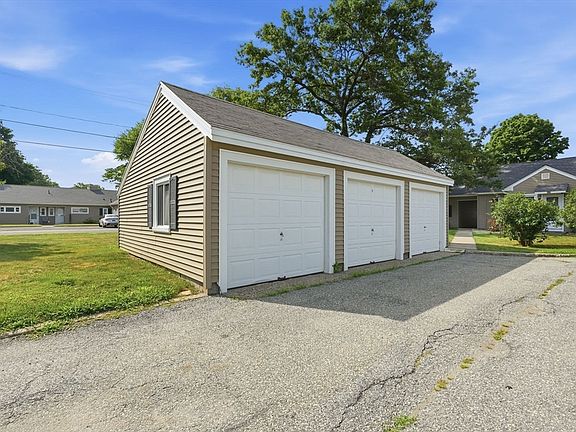 5th image of 116 Applewood Dr #116