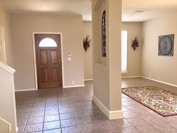 2nd image of 301 Double Oak Ln