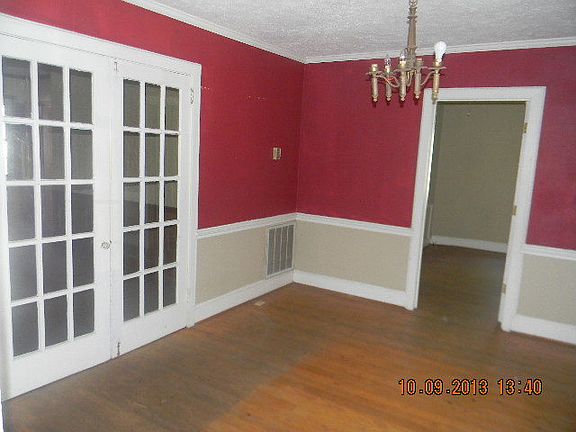 3rd image of 130 Guillebeau St