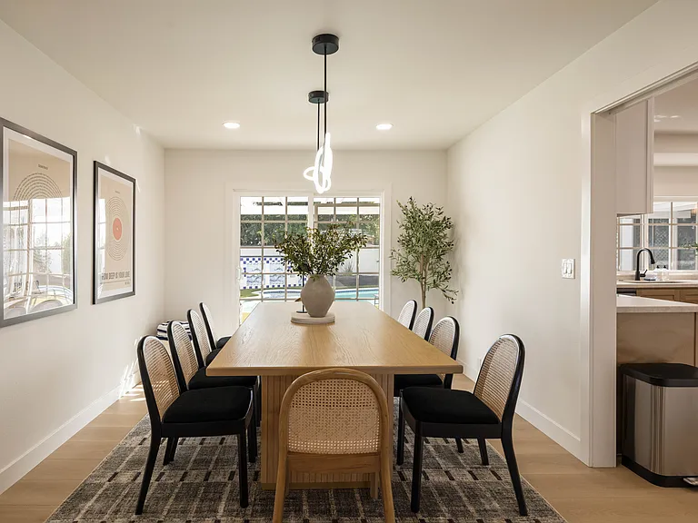 24262 Lysanda Dr — Photo 35