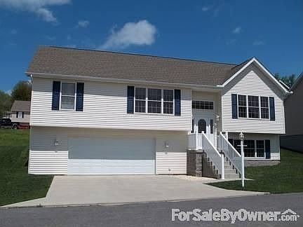 2nd image of 202 Clayton Dr