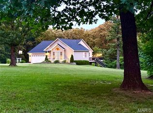 885 Oak Pass Ln, Sullivan, MO 63080