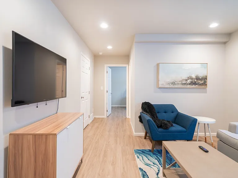 Summerland Twinhomes | Waterloo | Near Lost Island Waterpark — Photo 20