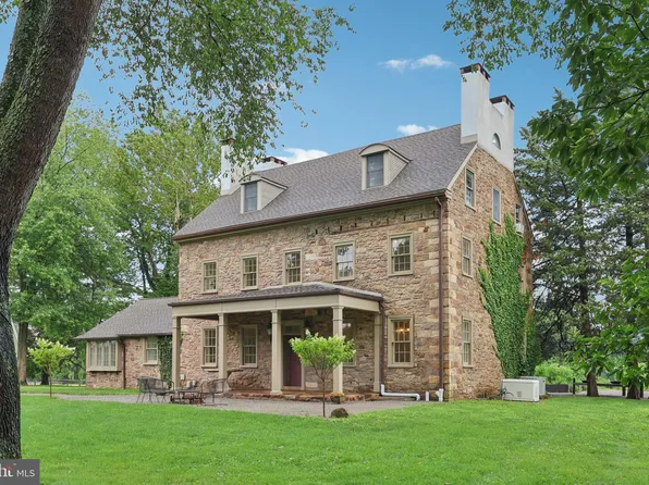 131 Willowbrook Dr, Doylestown, PA 18901