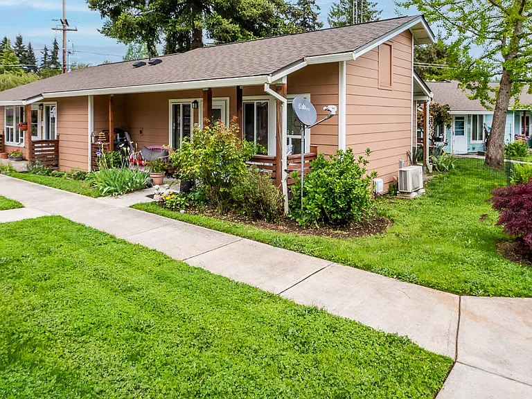 33878 E Columbia Ave — Photo 9
