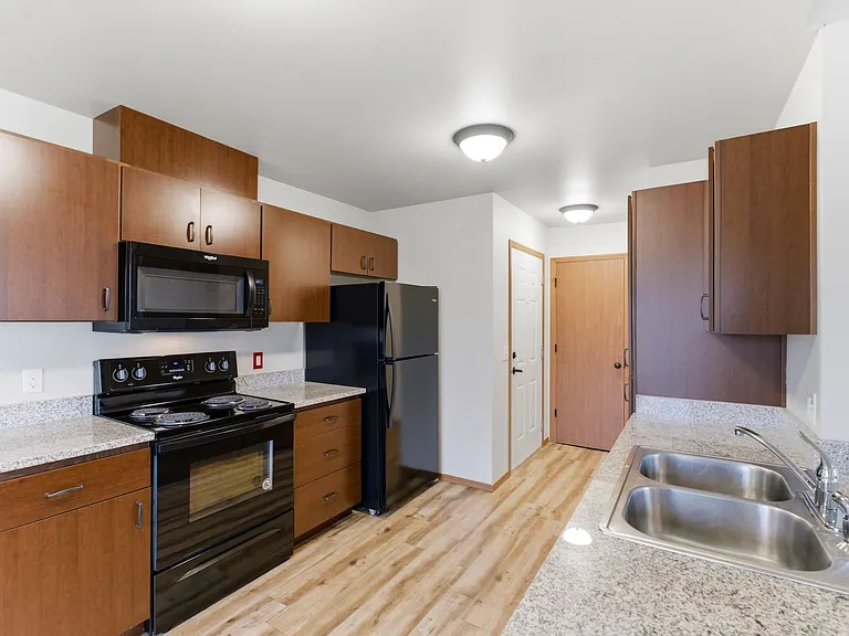 Oak Springs Apartments — Photo 25