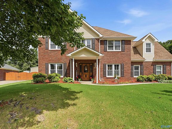 4th image of 110 Golden Oak Dr