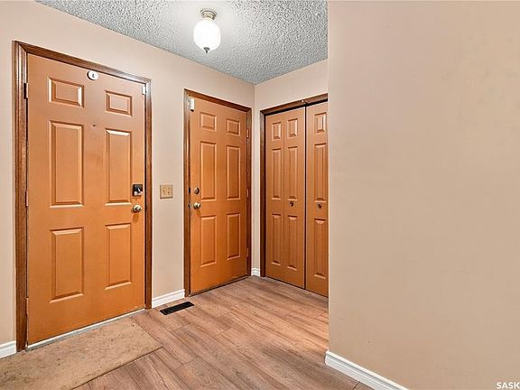 3rd image of 3074 Reves ROAD