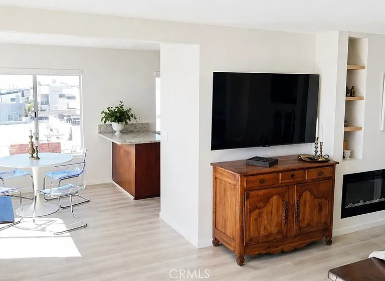 2124 Hermosa Ave #6 — Photo 9