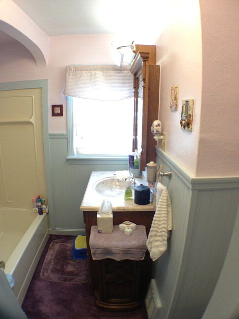1st image of 194 Lilac Ln