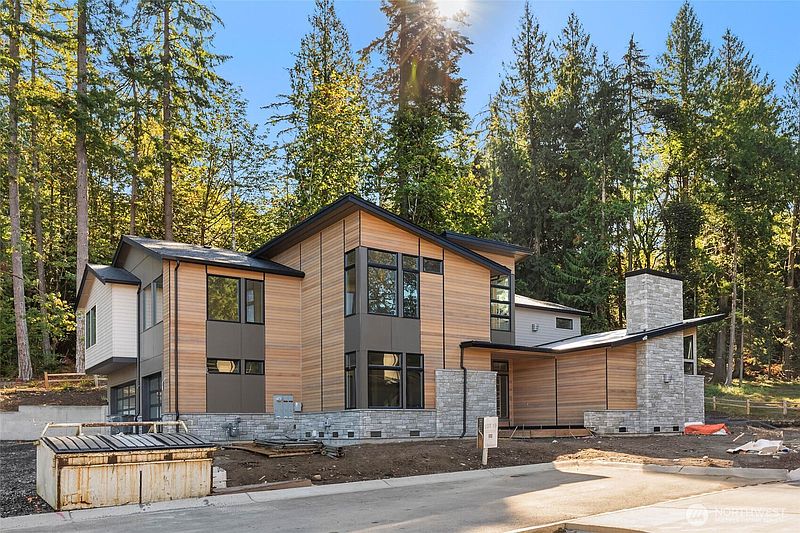 2nd image of 21099 SE 80th Street