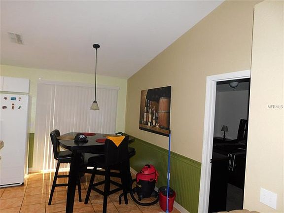 5th image of 408 Blackbird Way