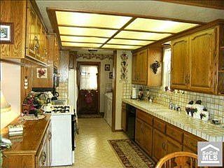 4th image of 20723 Claretta Ave