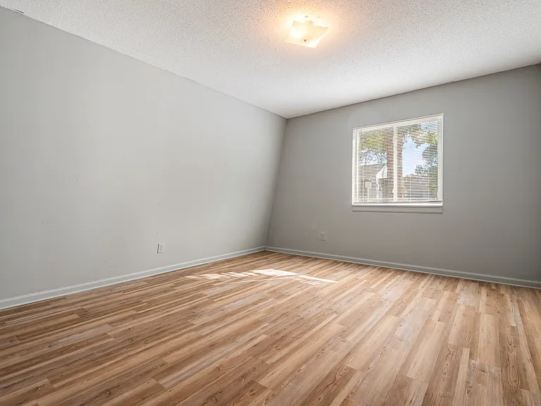 511 Poplar St #C — Photo 8