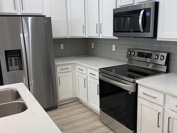 4th image of 908 2nd Ave N #908