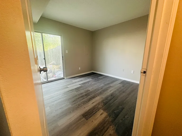 7921 Brighton Way — Photo 5