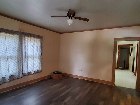 2nd image of 309 M Ave
