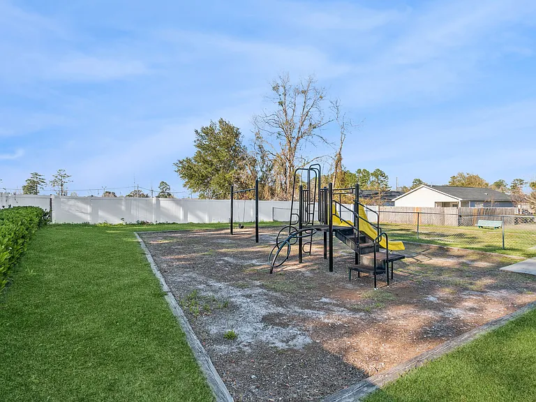 West Towne Cottages — Photo 8