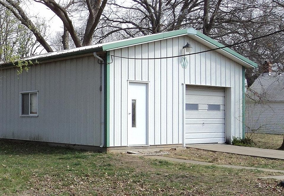 2nd image of 1311 Gary St