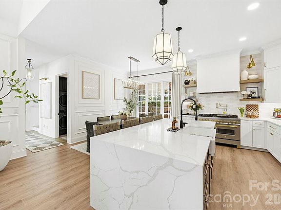 5th image of 264 Hawthorne Park Ave