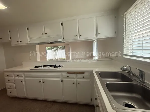 2474 Seahorse Ave, Ventura, CA 93001