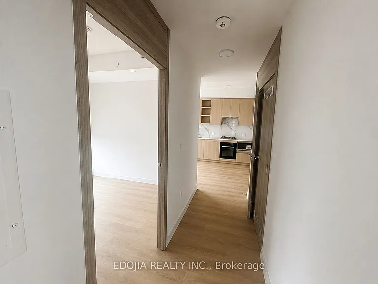 18 Esther Shiner Blvd #1815 — Photo 3