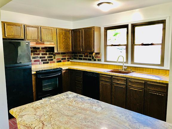 4th image of 301 White Ave #1