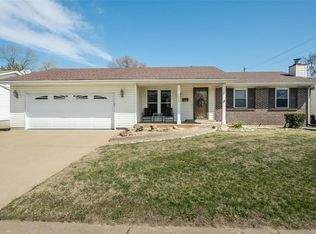 1975 Keeven Ln, Florissant, MO 63031