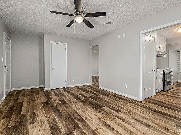 7056 Santa Barbara St — Photo 4
