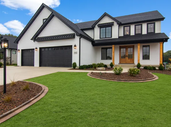 9609 Fescue Dr, Saint John, IN 46373