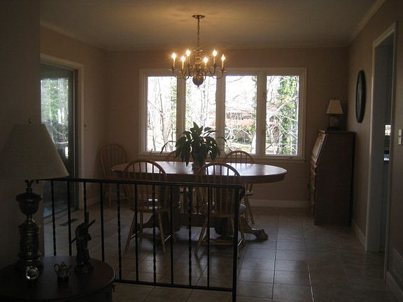 3rd image of 1106 Cypress Dr