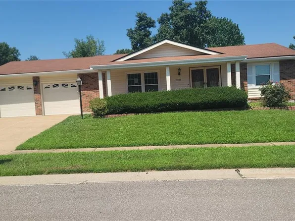 11989 Red Lion Dr, Florissant, MO 63033