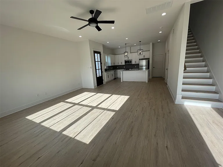 6412 Highland Pine Ln — Photo 8