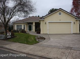 240 Briarwood Ln, Medford, OR