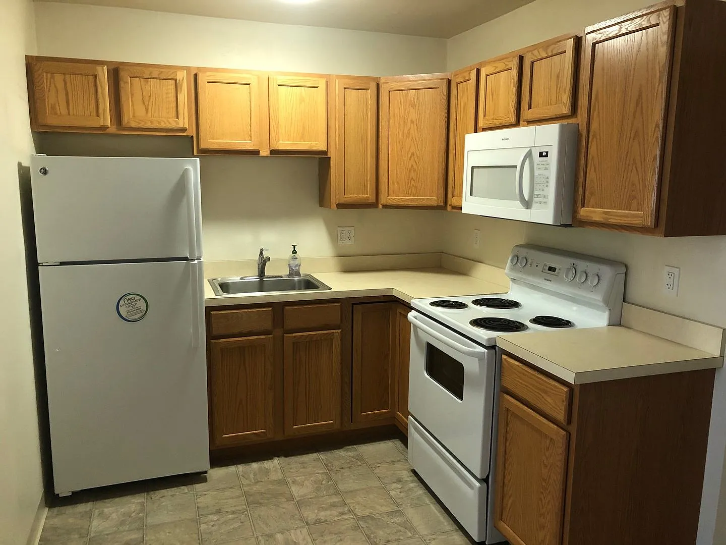 203 E Chestnut Street — Photo 3