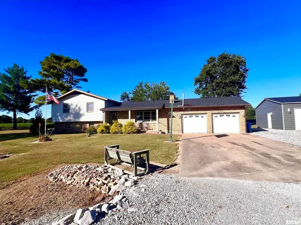 180 Fairlawn Dr, Tamms, IL 62988