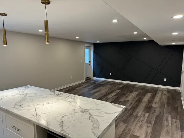 271 Memorial Park Dr #2, Welland, ON L3B 0E3