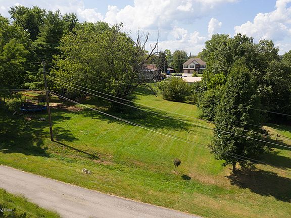 2nd image of 1403 Grandview Ct