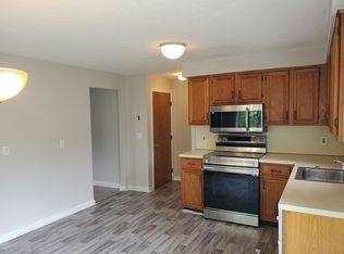 17 Enid St, Worcester, MA 01604