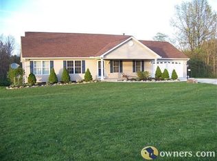 18149 Erhart Rd, Grafton, OH 44044