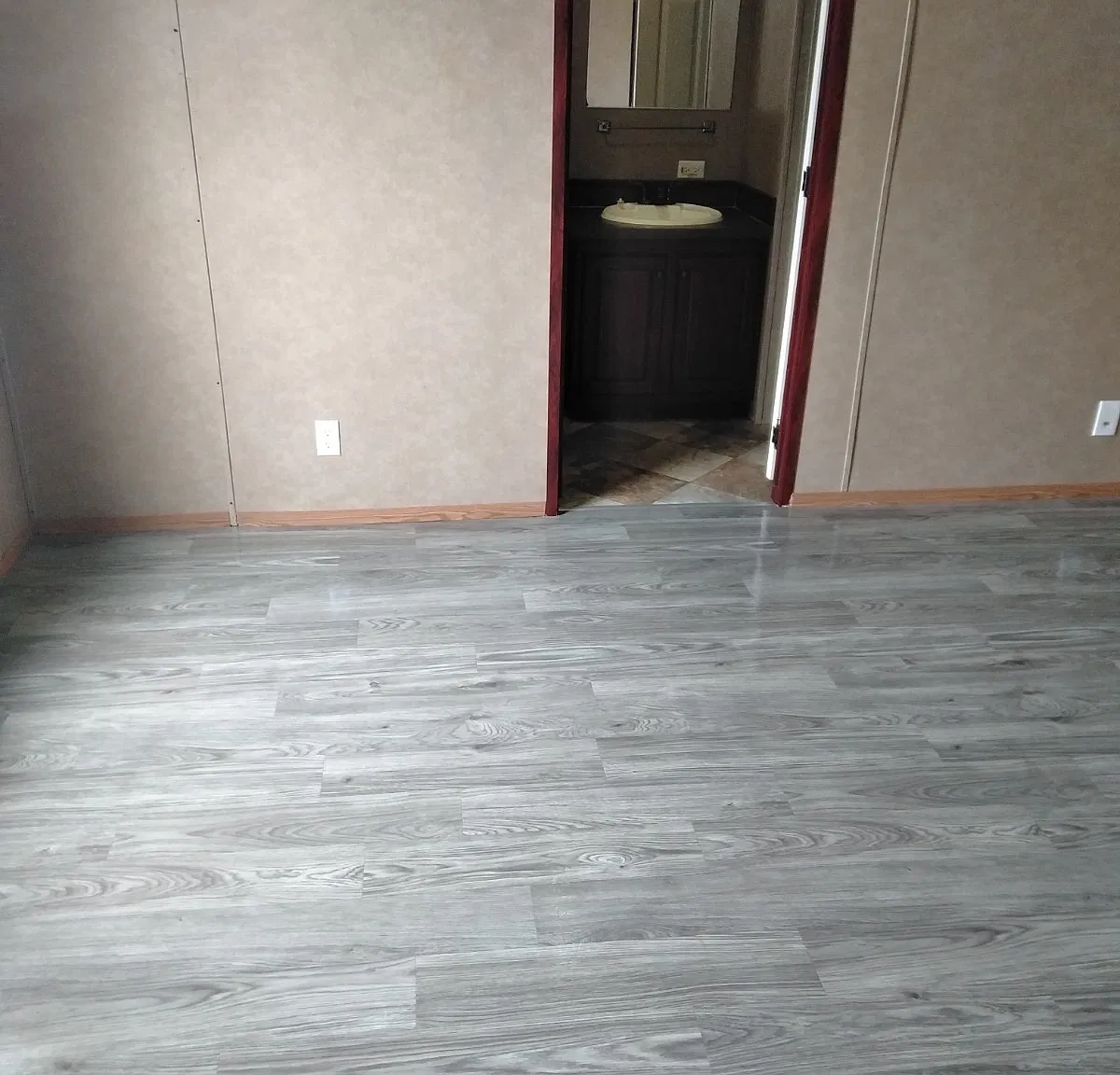 3 bed, 1088 sqft, $1,200 — Photo 3