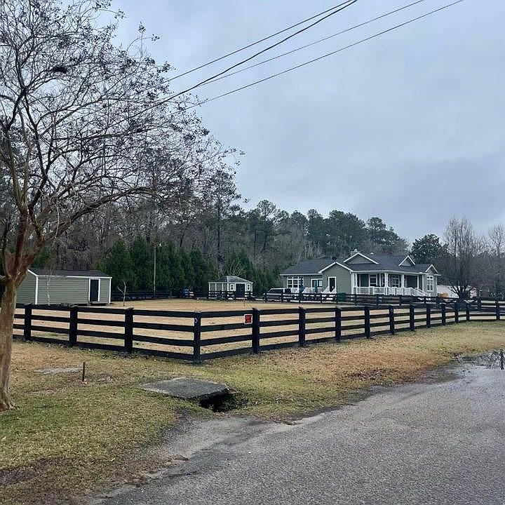 1st image of 1000 Quail Dr